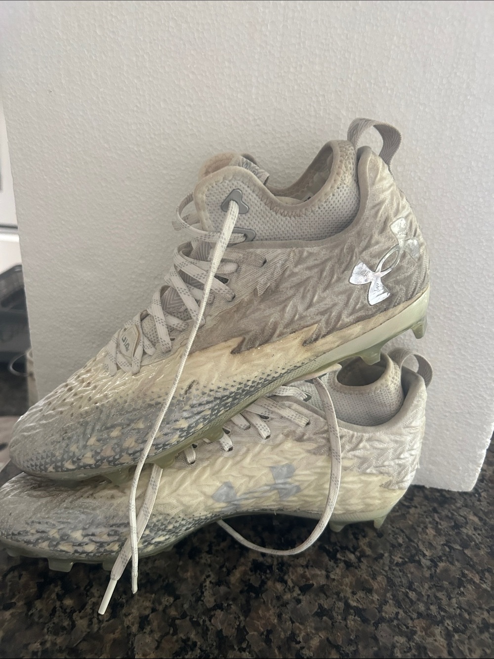 Under Armour Spotlight Clone Football Cleats